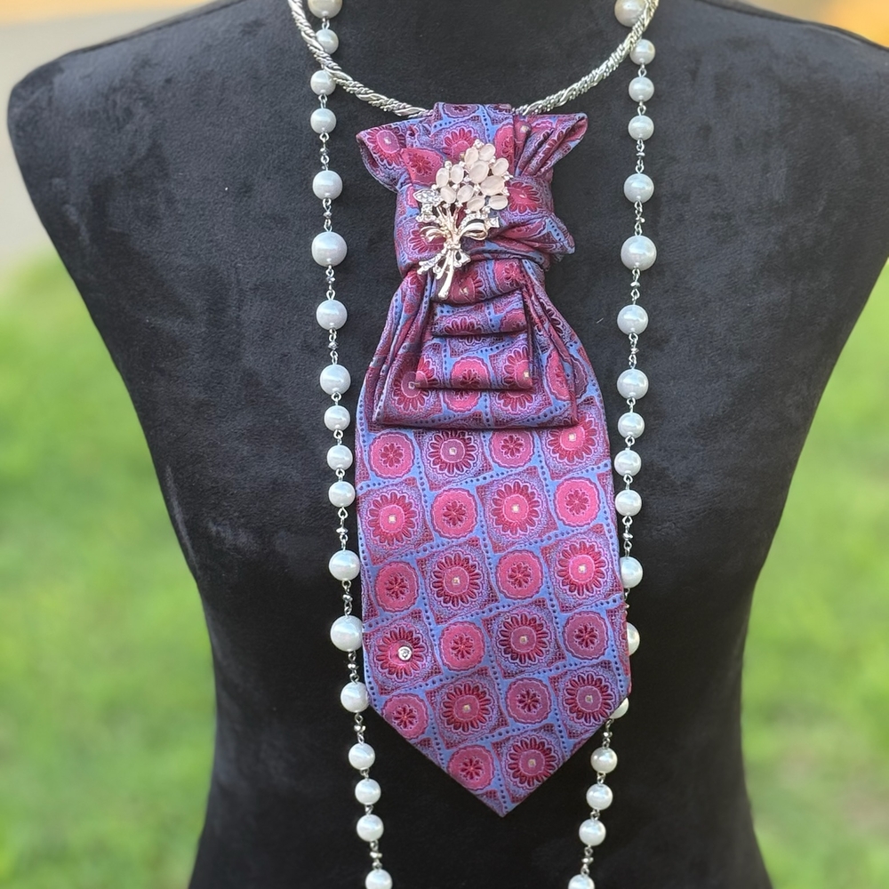Nu-Ties Designed & Handmade By FLHood~Elegant Purple Floral Necklace